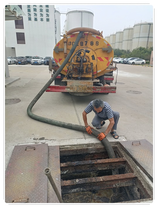 泸水隔油池清掏